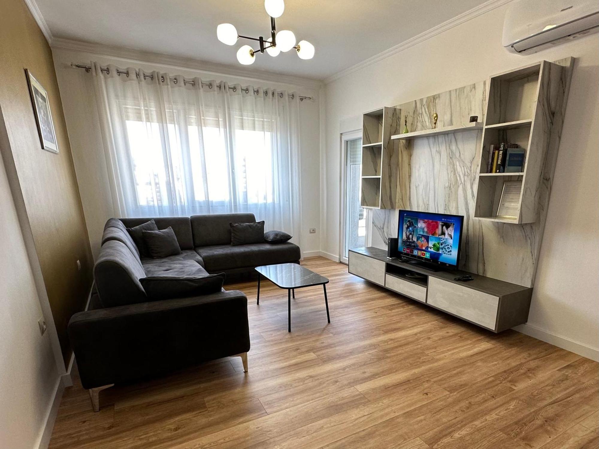 Pazari Luxury Central Apartment Тирана Екстер'єр фото