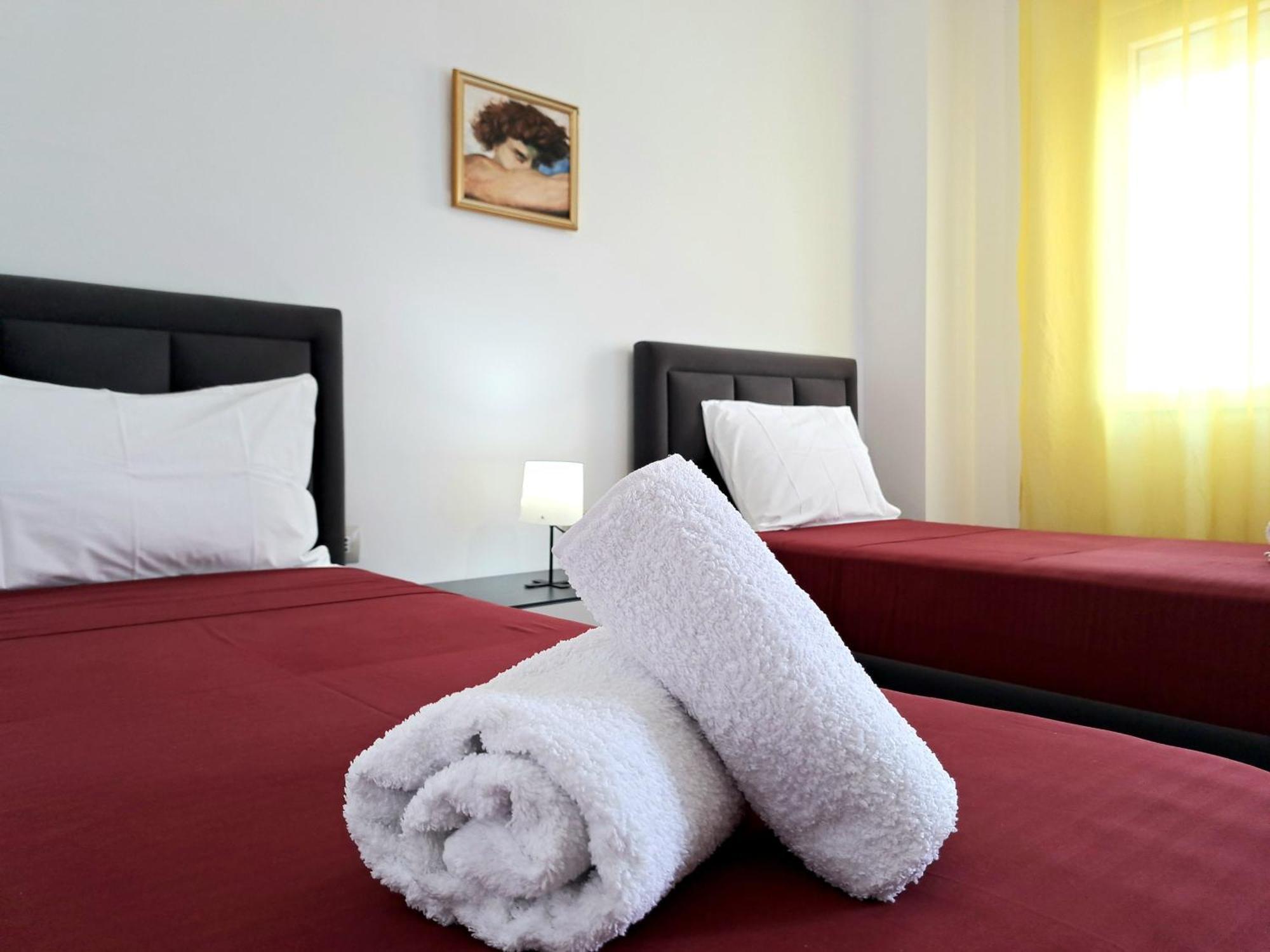 Pazari Luxury Central Apartment Тирана Екстер'єр фото