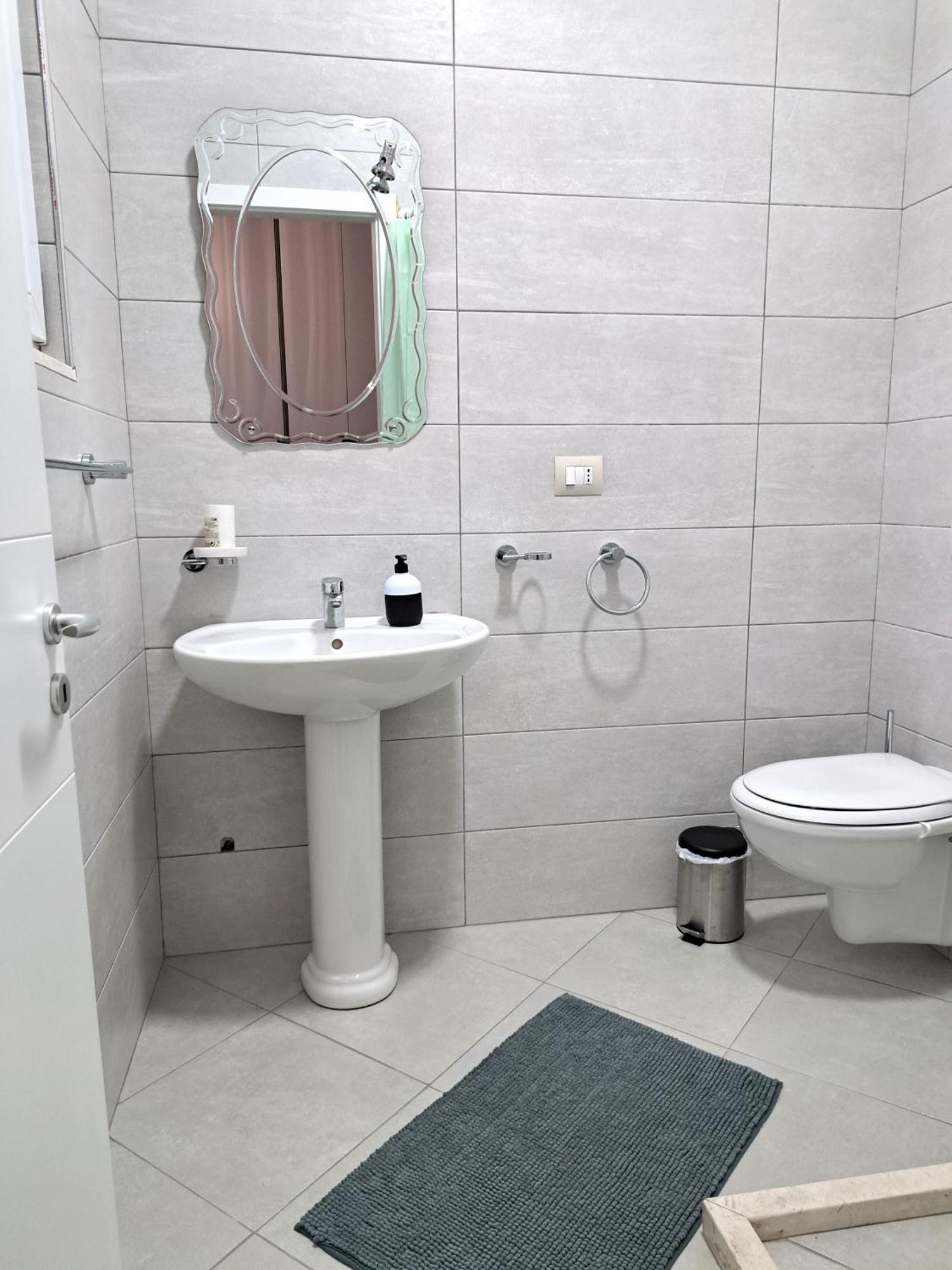 Pazari Luxury Central Apartment Тирана Екстер'єр фото
