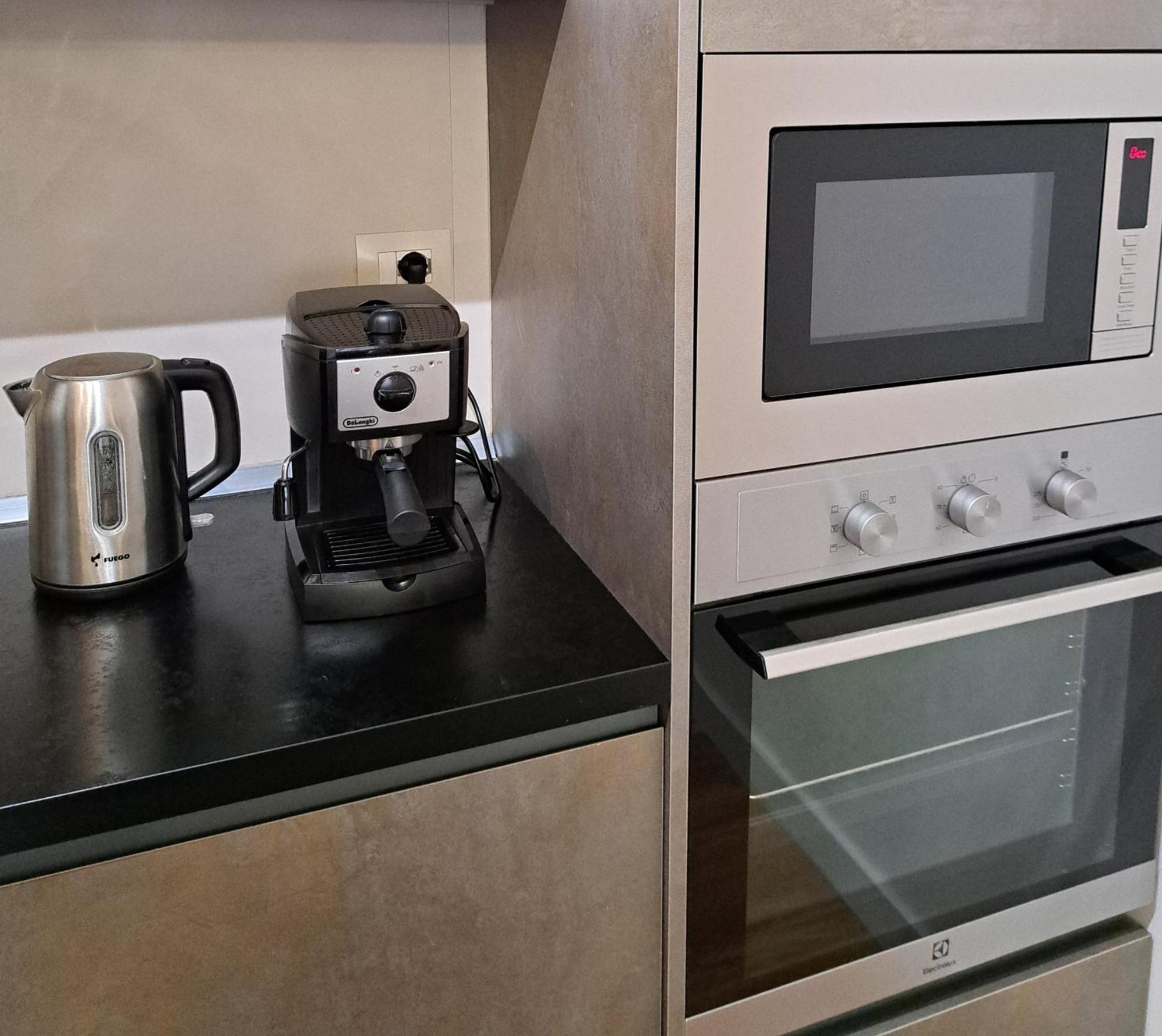 Pazari Luxury Central Apartment Тирана Екстер'єр фото