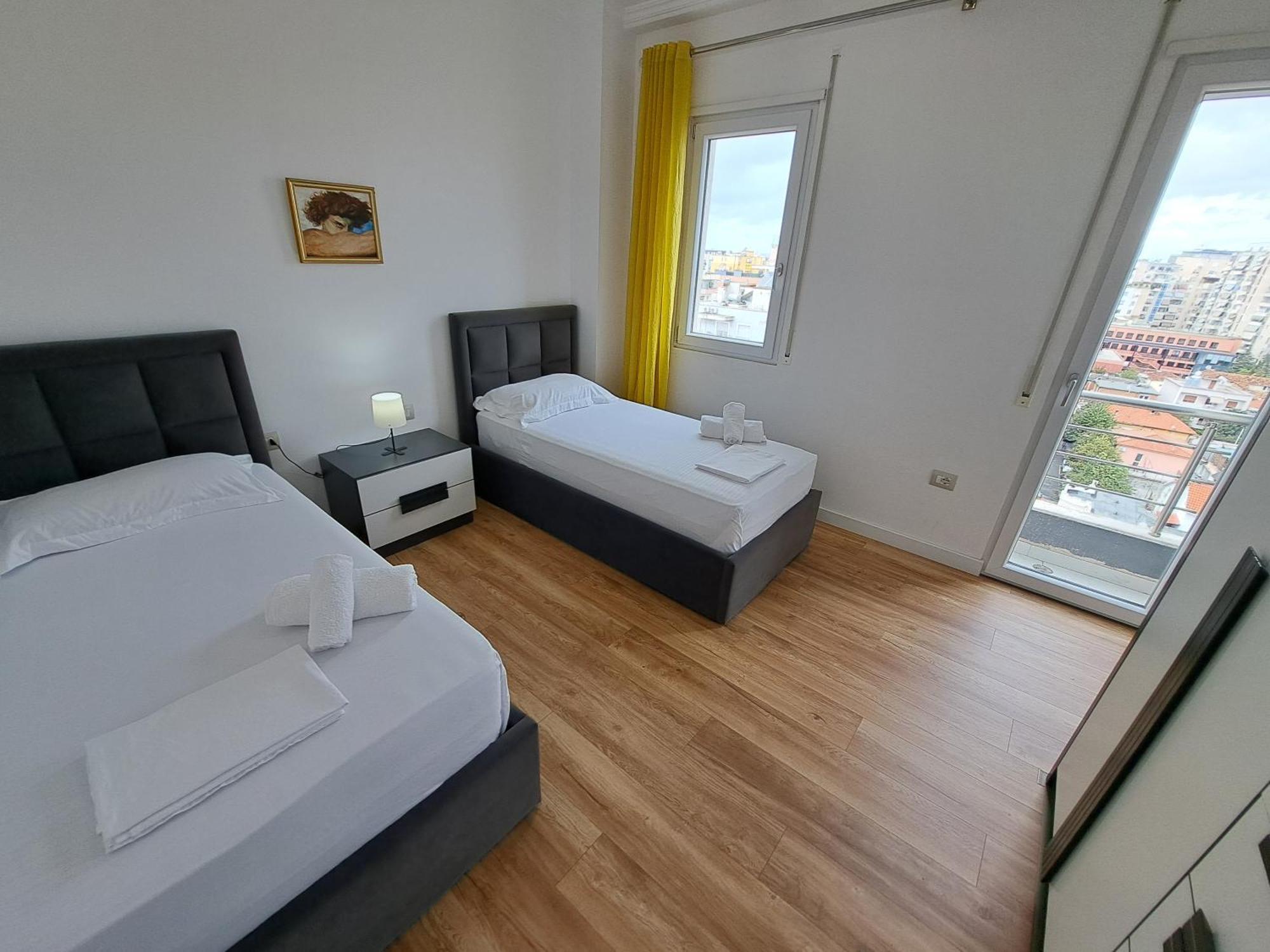 Pazari Luxury Central Apartment Тирана Екстер'єр фото